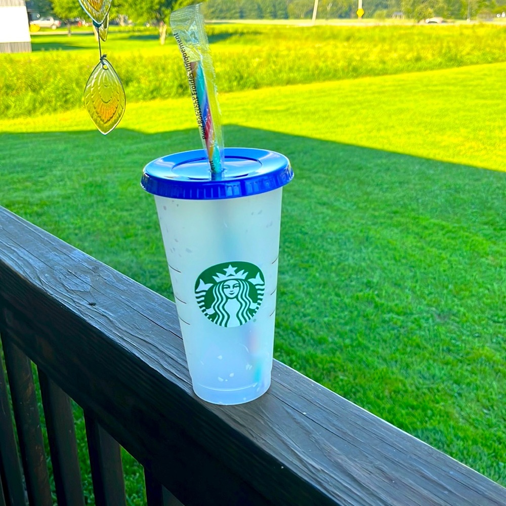 Confetti color changing plastic pride cup